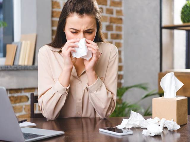 Přírodní prostředky paradoxně tlumí symptomy alergií