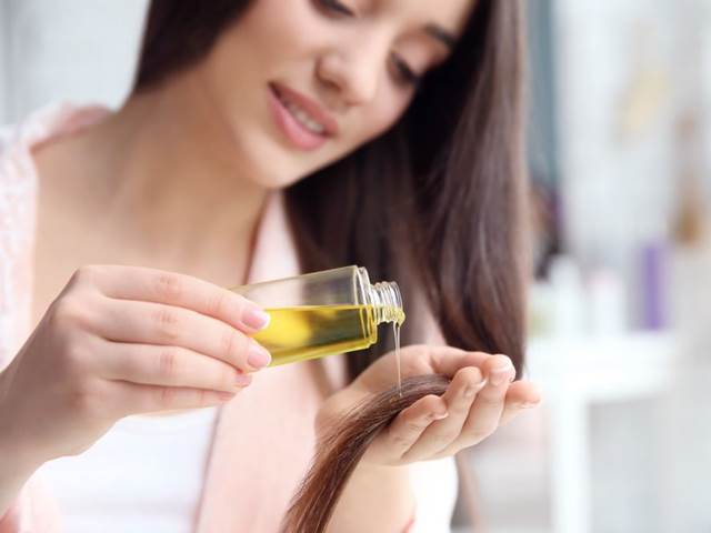 Esenciální oleje si v klidu přimíchejte do šamponu