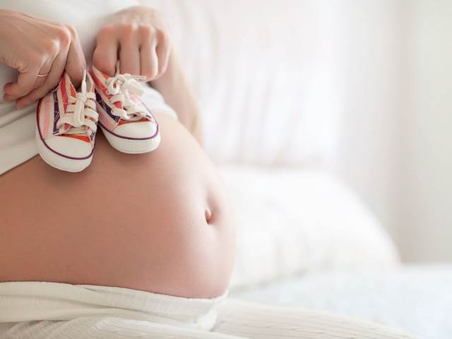 Izolace doma kvůli pandemii žádný baby boom nevyvolá