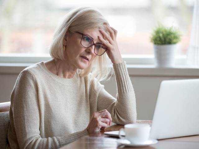 Nepřehlížejte první příznaky Alzheimera