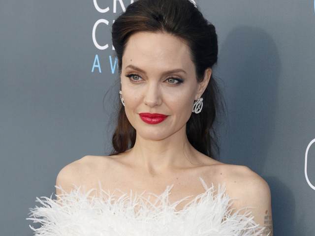 Angelina Jolie se rozvedla pro dobro své rodiny