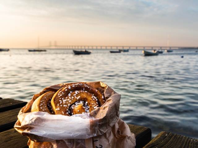 Pochmurné dny odplaví švédská tradice „fika“ 