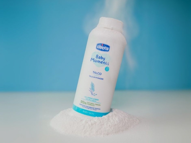 TESTOVÁNÍ: Chicco Baby Moments, dětský pudr s rýžovým škrobem a 95 % přírodních složek