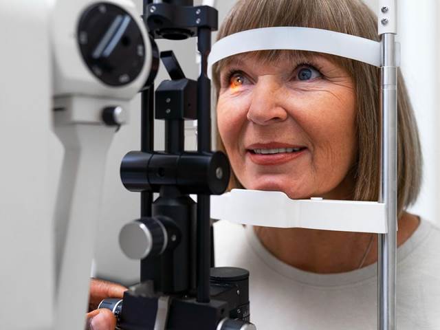 Co jsou multifokální brýle a jak si na ně zvyknout?