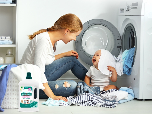 TESTOVÁNÍ: Zbavte prádlo zápachu i bakterií. Otestujte Sanytol Dezinfekci na prádlo Bílé květy!