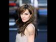 Jednou z celebrit posedlých tetováním je i Angelina Jolie.