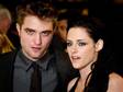 O tom, že k sobě Kristen Stewart a Robert Pattinson při natáčení snímku Stmívání v roce 2008 vzpl...