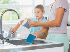 Kdy a jak zapojit dítě do domácích prací?