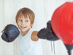 Kontaktní sporty nevratně poškozují mozek u dětí