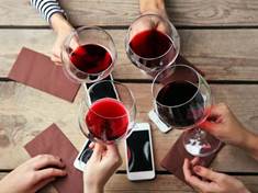 Sklenka červeného vína denně vám posílí paměť v penzi