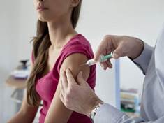 Můžete se nechat očkovat proti chřipce, když jste nemocní?