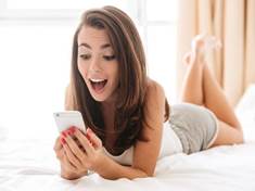 Pravidelný a častý sexting ve vztahu může poukazovat na jeho problémy