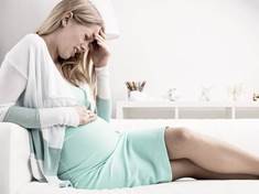 Pálení žáhy v těhotenství. Co ho způsobuje a jak proti němu bojovat