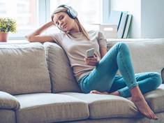 Poslech vážné hudby zlepšuje paměť, náladu i spánek