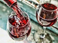 Látky v červeném víně brání růstu a šíření nádorů. Fungují i jako prevence