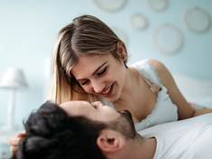 Sex posiluje vztahy i psychiku. Musíte se na něj ale soustředit