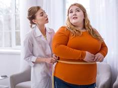Proč je obezita karcinogenní? Tuk brání imunitě likvidovat nádory