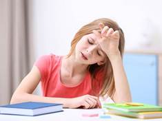 Může být bolest hlavy vašeho dítěte skutečnou migrénou?