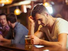 Dvě piva denně snižují riziko deprese