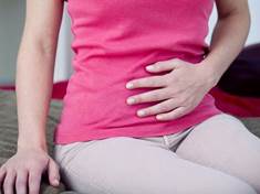 Nadýmání před a během menstruace: Nebojte, nejste v tom sama