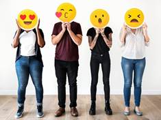 Lidé, kteří používají emotikony, mají více sexu, protože umějí lépe vyjadřovat emoce