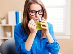 Polyfenol ze zeleného čaje zvyšuje účinnost antibiotik