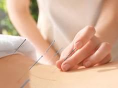 Výhody akupunktury na chronickou bolest