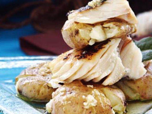 Grilovaná treska s pečenými brambory