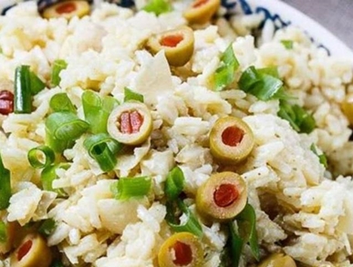  Rýžový salát  s olivami       