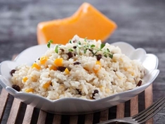 Z rýže a dýně si můžete připravit během krátké doby lehký oběd ,nebo večeři.
