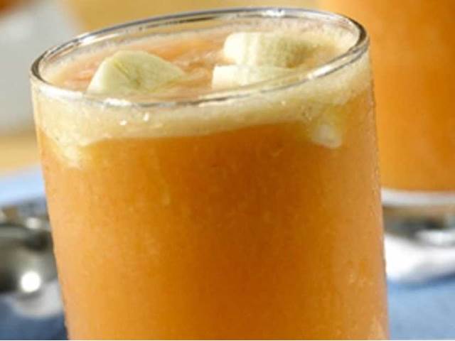 Koktejl s pomerančovým sorbetem