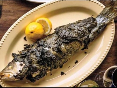 Ryba pečená ve vinných listech