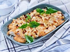 Italský recept na porce ryby připravené v troubě s mandlemi chutná skvěle.
