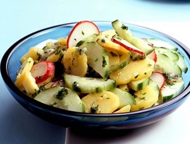 Letní bramborový salát 