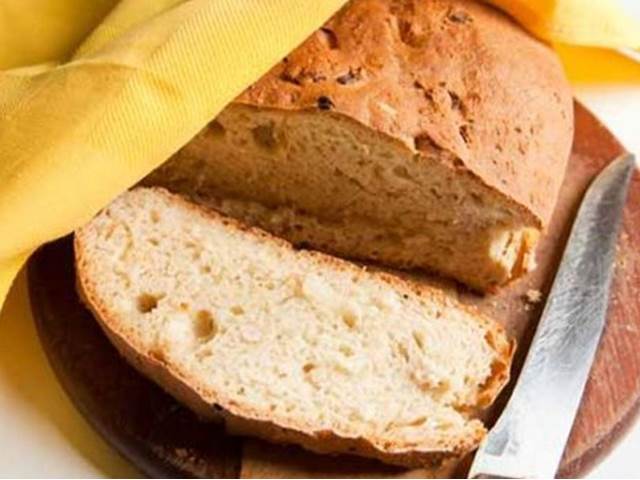 Cibulový chléb                           