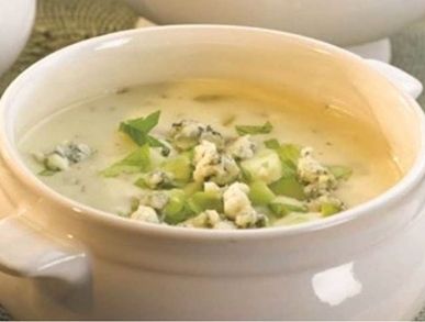 Celerová polévka s nivou